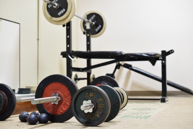 フリーウエイトトレーニングでさらに筋肉を大きくする